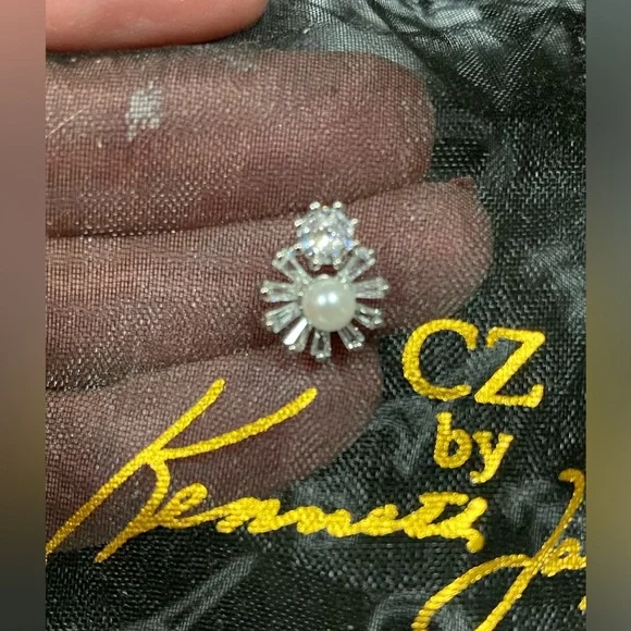 NIB KENNETH JAY LANE CZ earrings.A stud w/baguette CZs & a “pearl” in the center - Picture 6 of 6